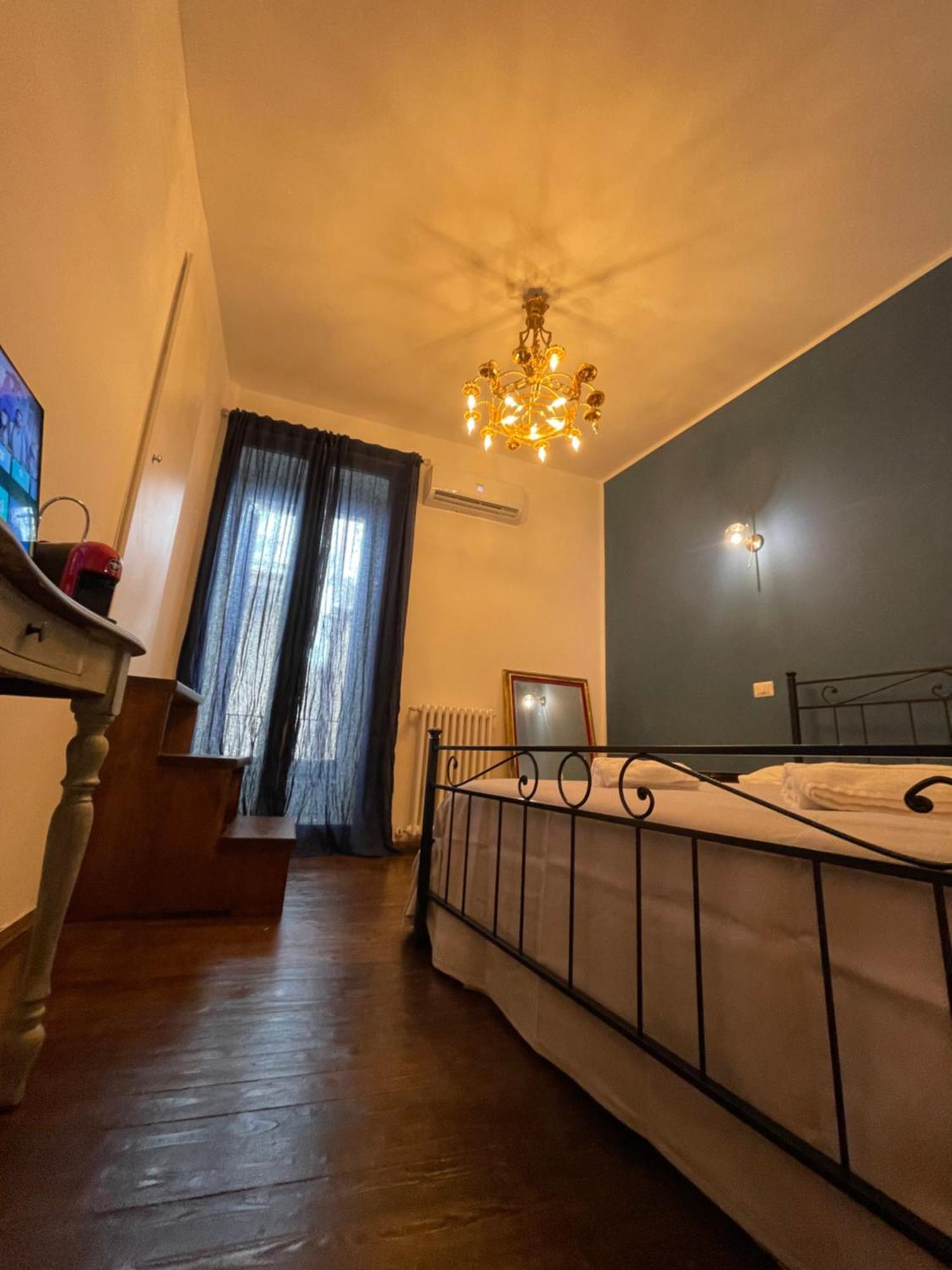 Il Serafino Holiday Suites Бари Экстерьер фото