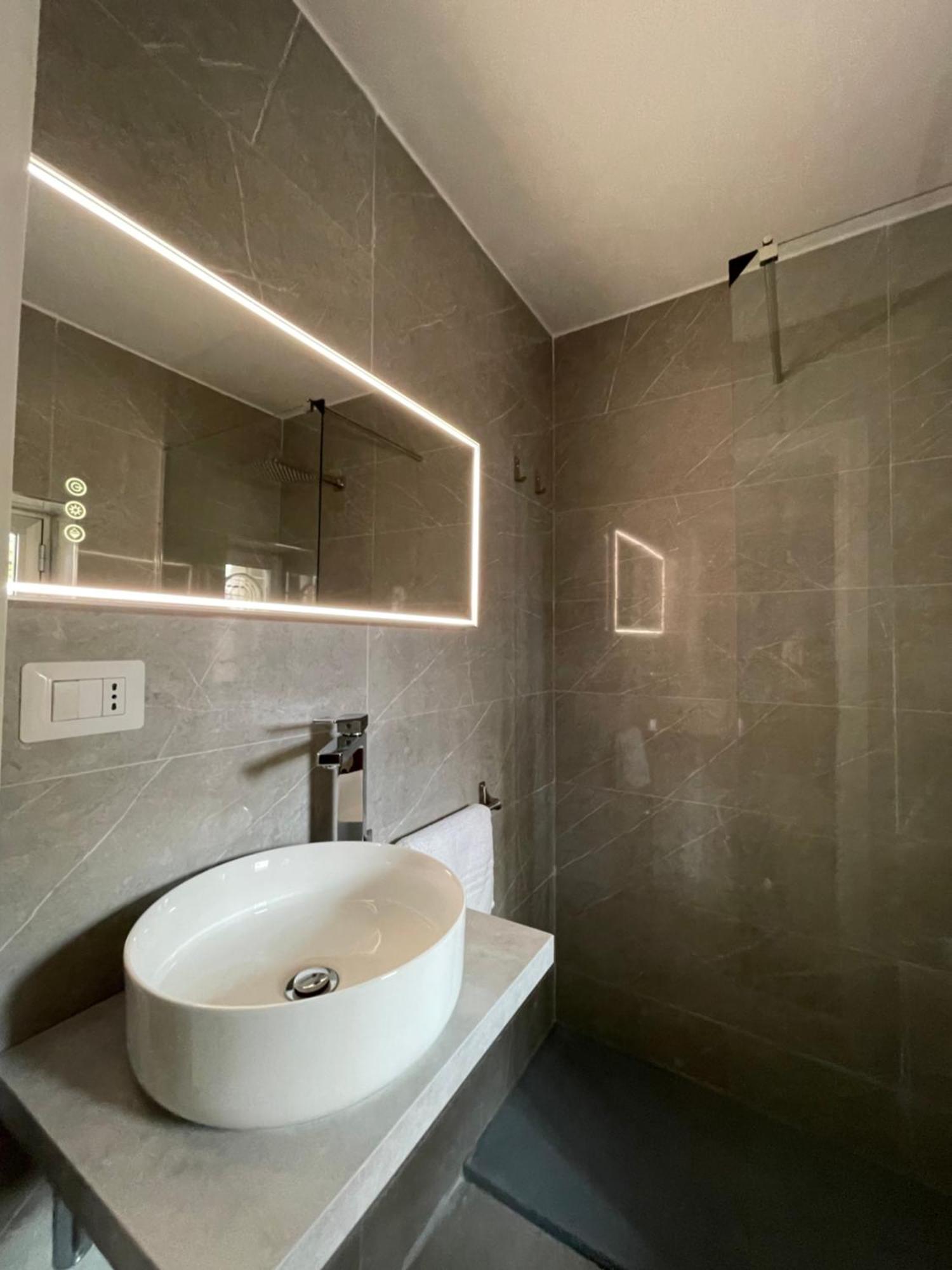 Il Serafino Holiday Suites Бари Экстерьер фото