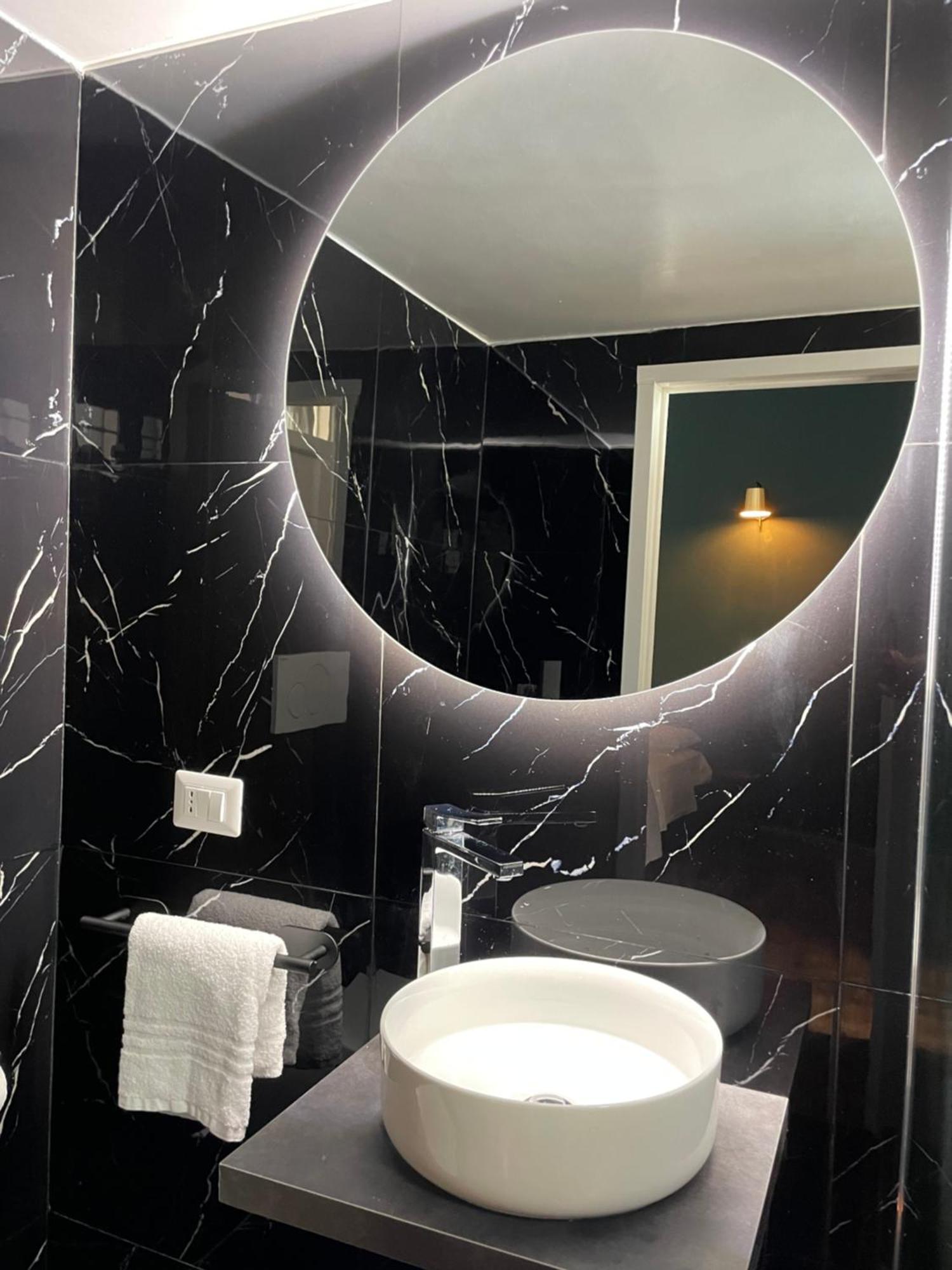 Il Serafino Holiday Suites Бари Экстерьер фото